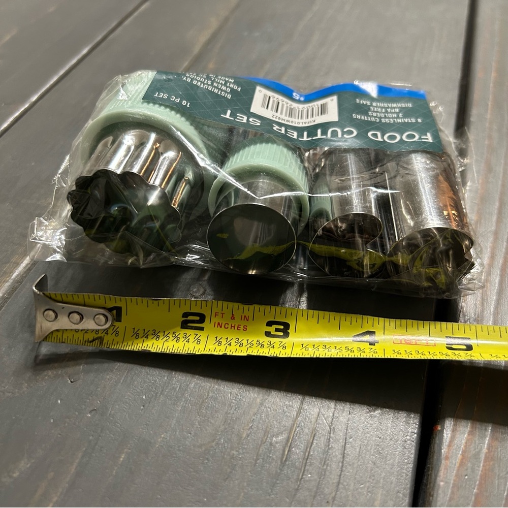 *SOLD* Stainless Steel Food Cutter Set - Picture 8 of 9